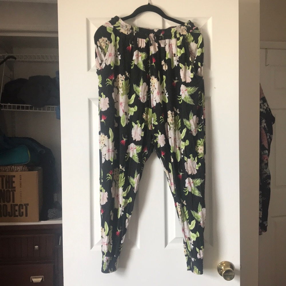 Floral joggers